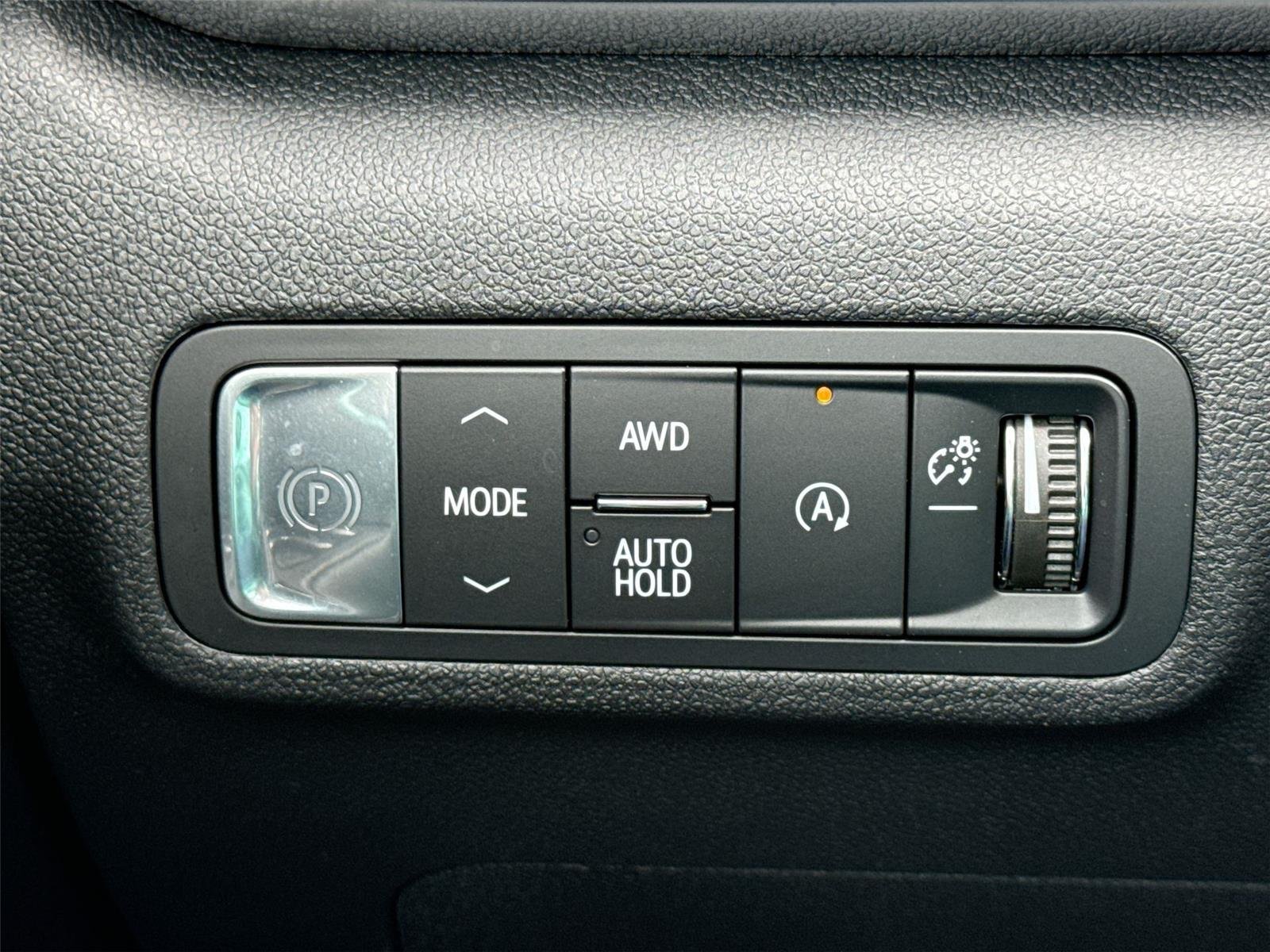 Used 2026 Summit White GMC AWD Denali image 31