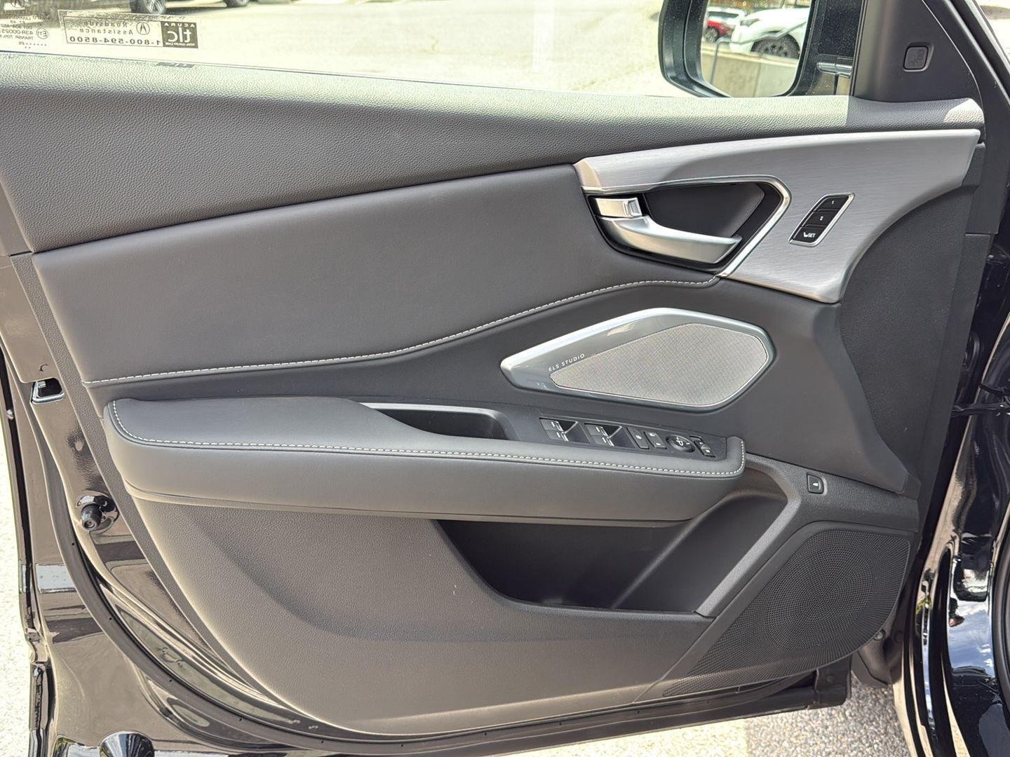 New 2026 Majestic Black Pearl Acura SH-AWD w/Tech image 19
