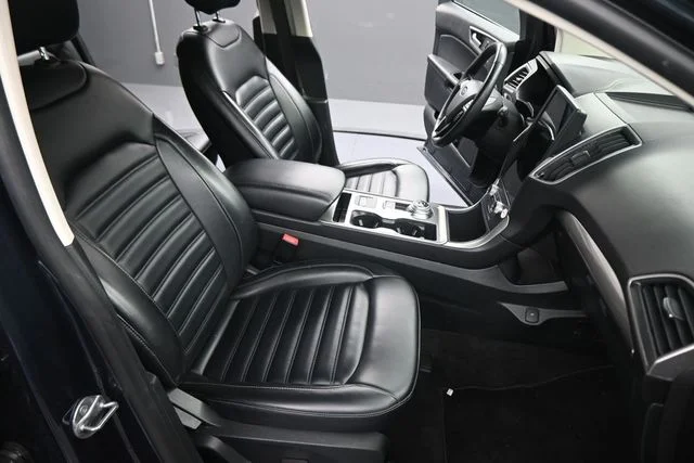 Used 2024 Blue Ford SEL image 14