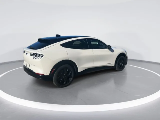 Used 2023 White Ford Premium image 7