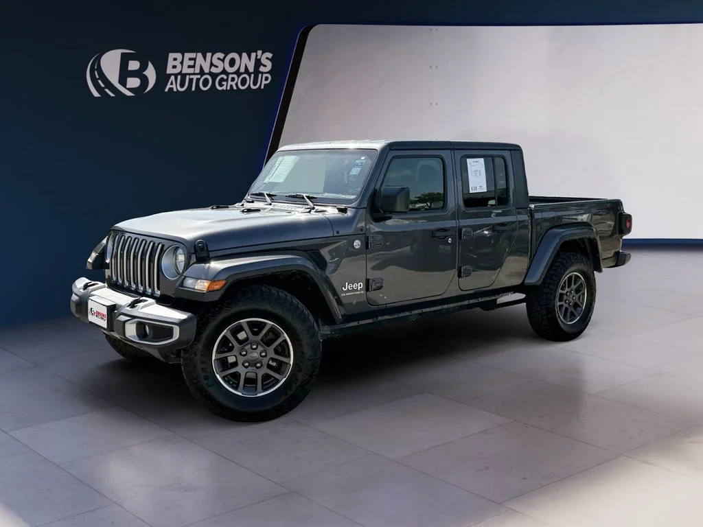 Used 2023 Gray Jeep Overland image 1