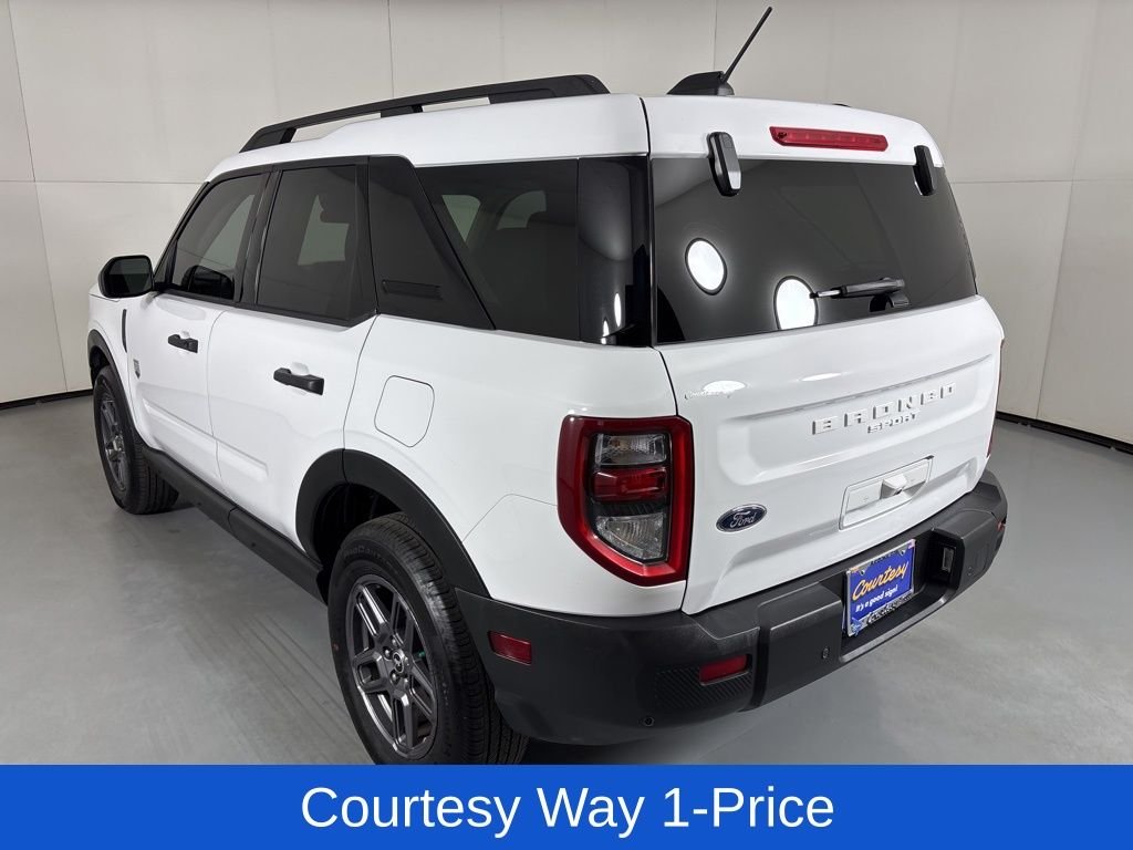 Used 2025 White Ford Big Bend image 8