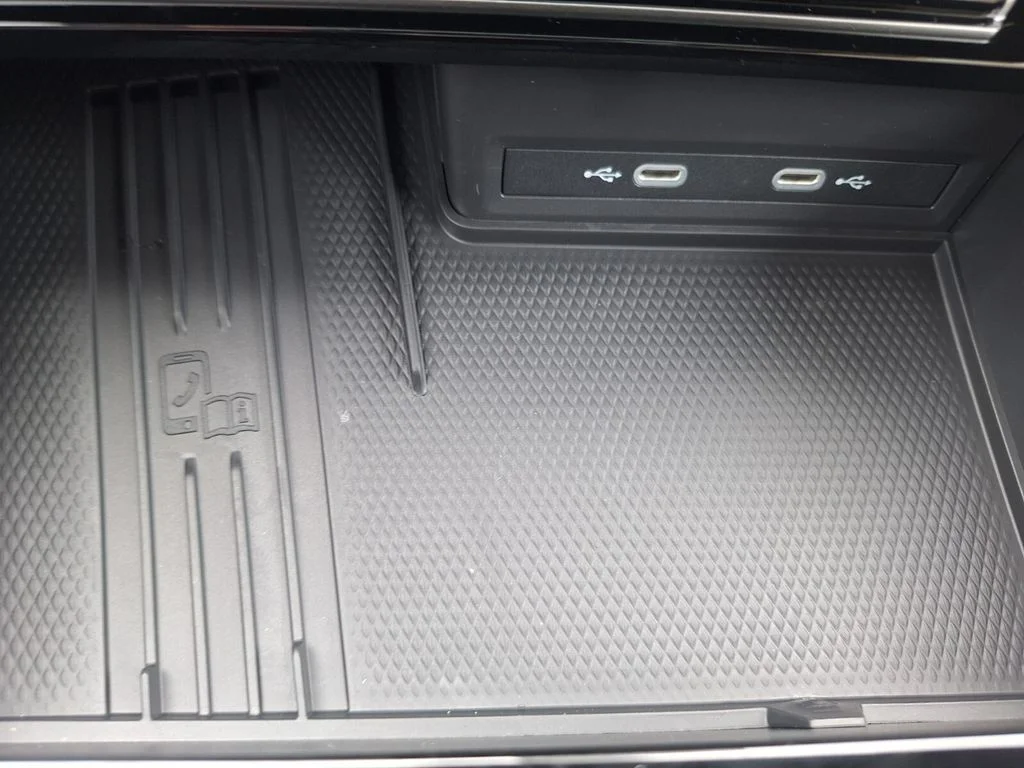 New 2026 Black Volkswagen 2.0T SE w/Technology image 16