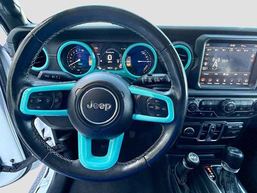Used 2022 Bright White Clearcoat Jeep Unlimited Sahara image 11