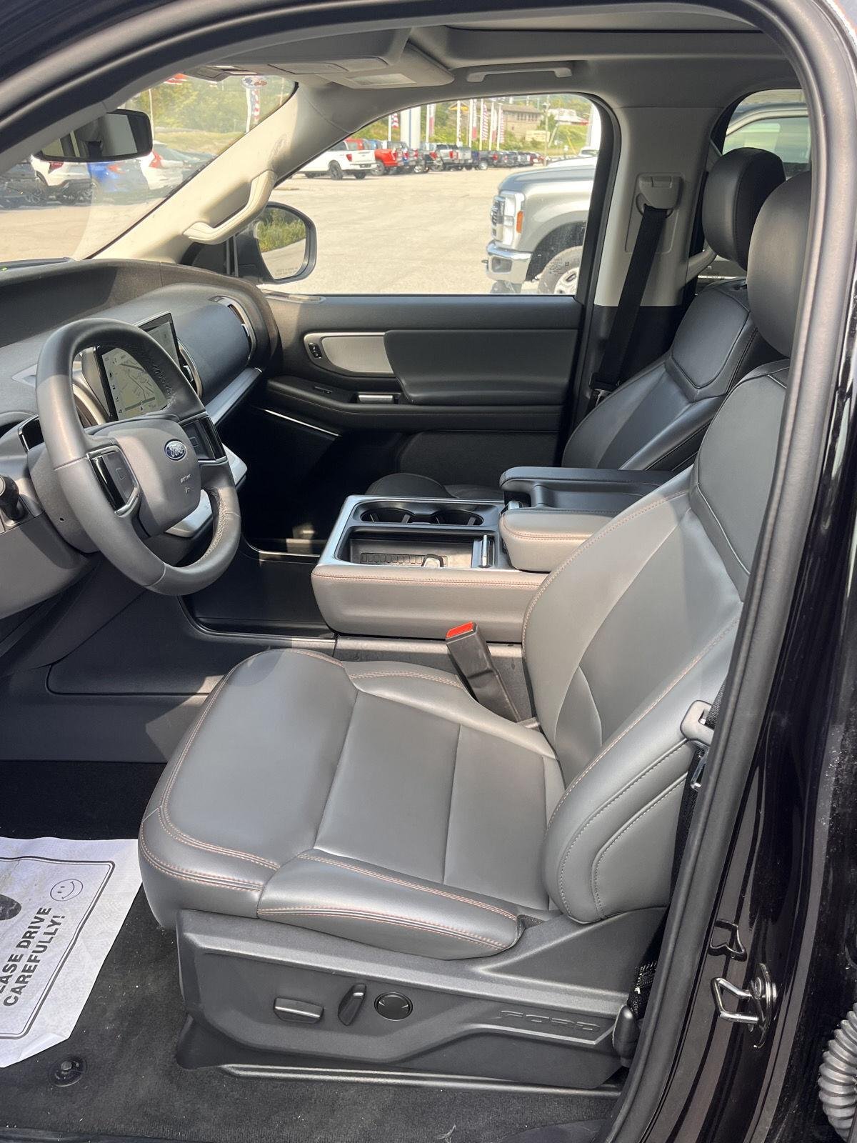 Used 2025 Agate Black Ford Active image 16