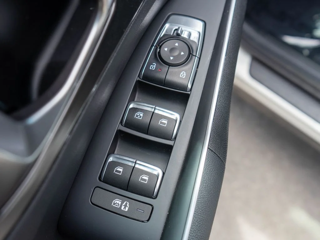 2025 Kia Sorento EX Hybrid - Photo 17