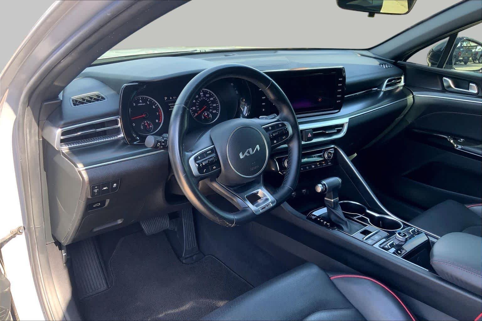 Used 2024 Wolf Gray Kia GT image 17