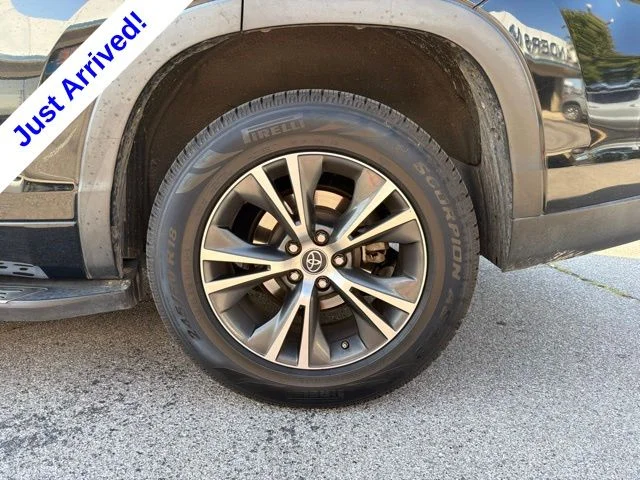 Used 2018 Black Toyota LE image 11