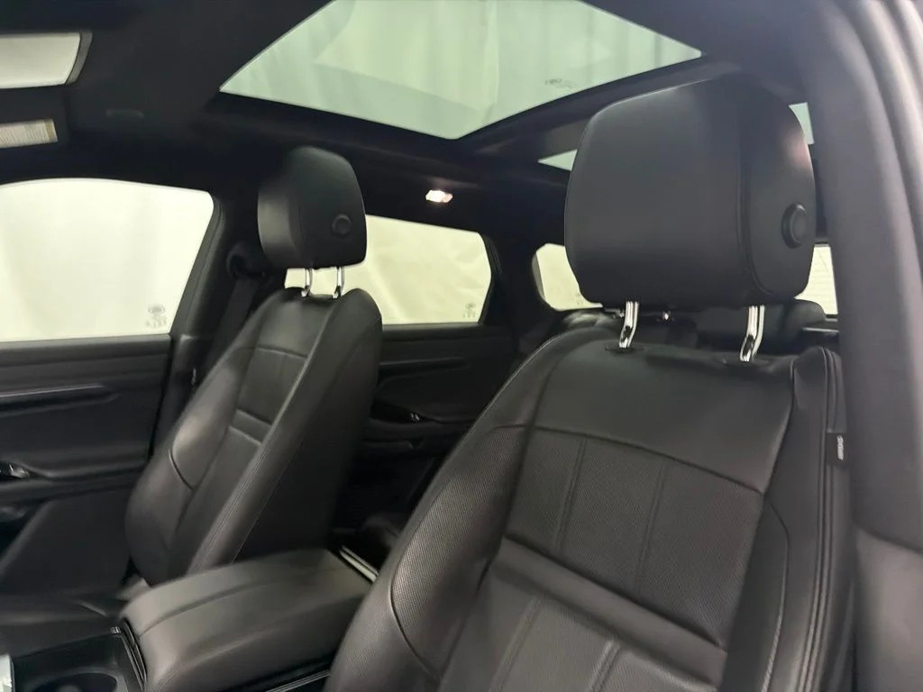 Used 2023 Black Land Rover SE image 13
