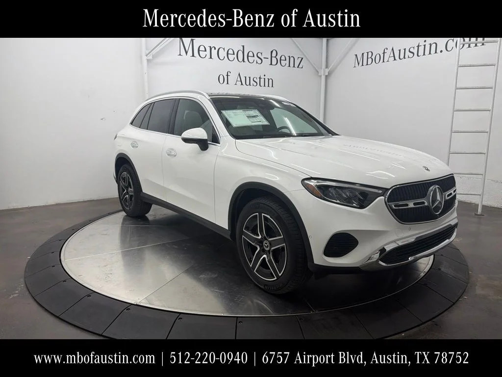 New 2027 White Mercedes-Benz GLC 300 image 1