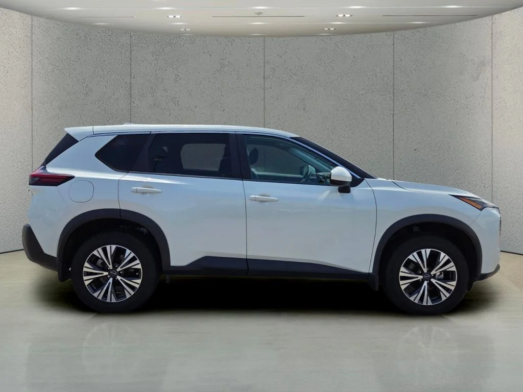 Used 2023 White Nissan SV image 6