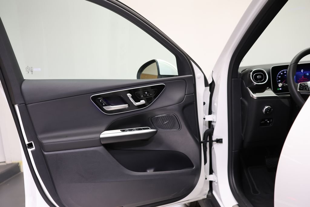 Certified Used 2026 Polar White Mercedes-Benz GLC 300 image 30