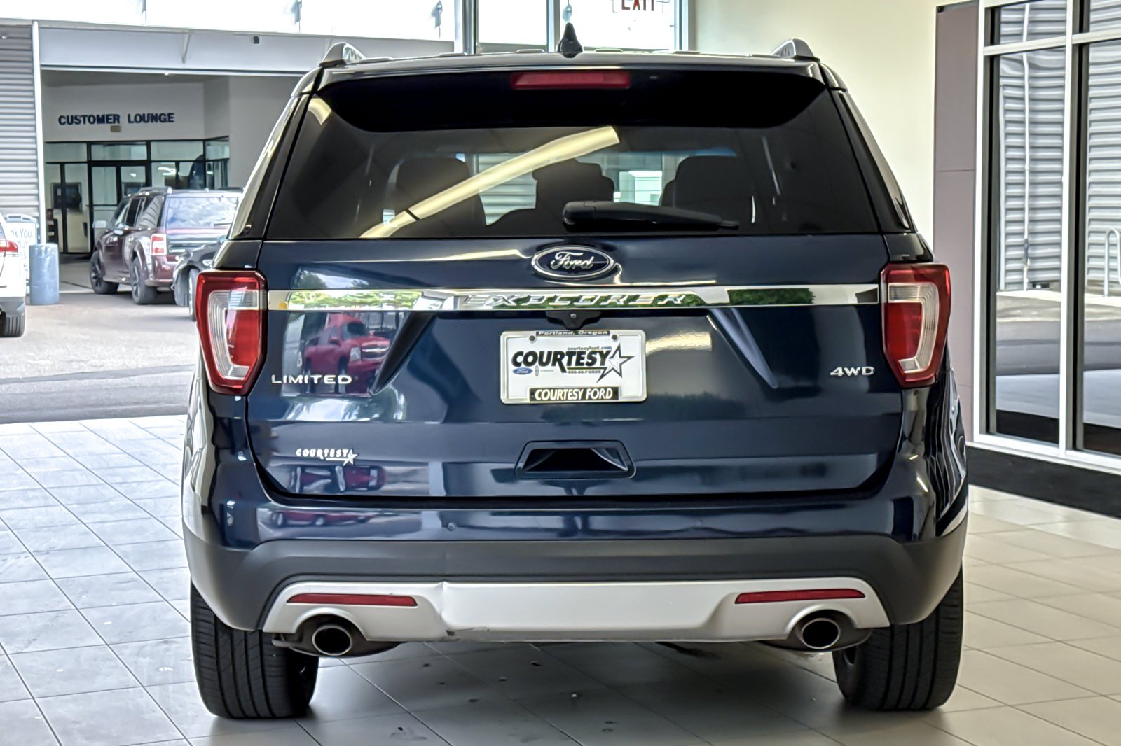Used 2017 Blue Jeans Metallic Ford Limited image 5
