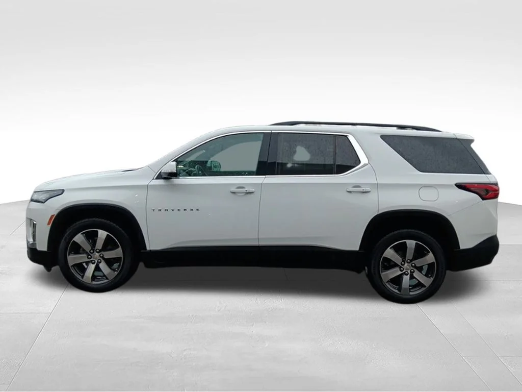 Used 2022 Summit White Chevrolet LT Leather image 4