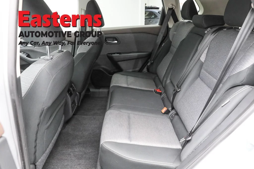 Used 2022 Silver Nissan SV image 21