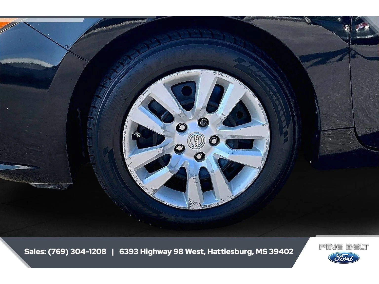 Used 2017 Super Black Nissan 2.5 S image 7