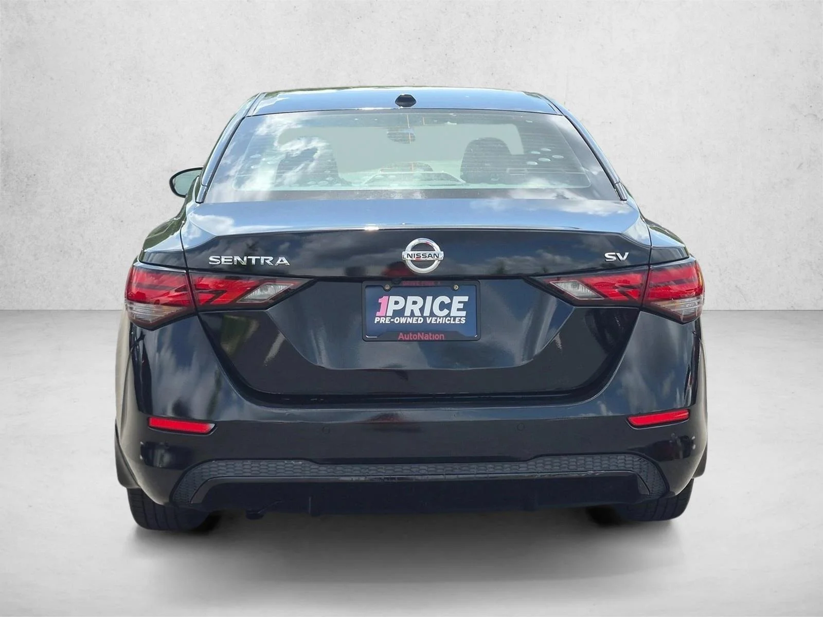 Used 2022 Super Black Nissan SV image 7