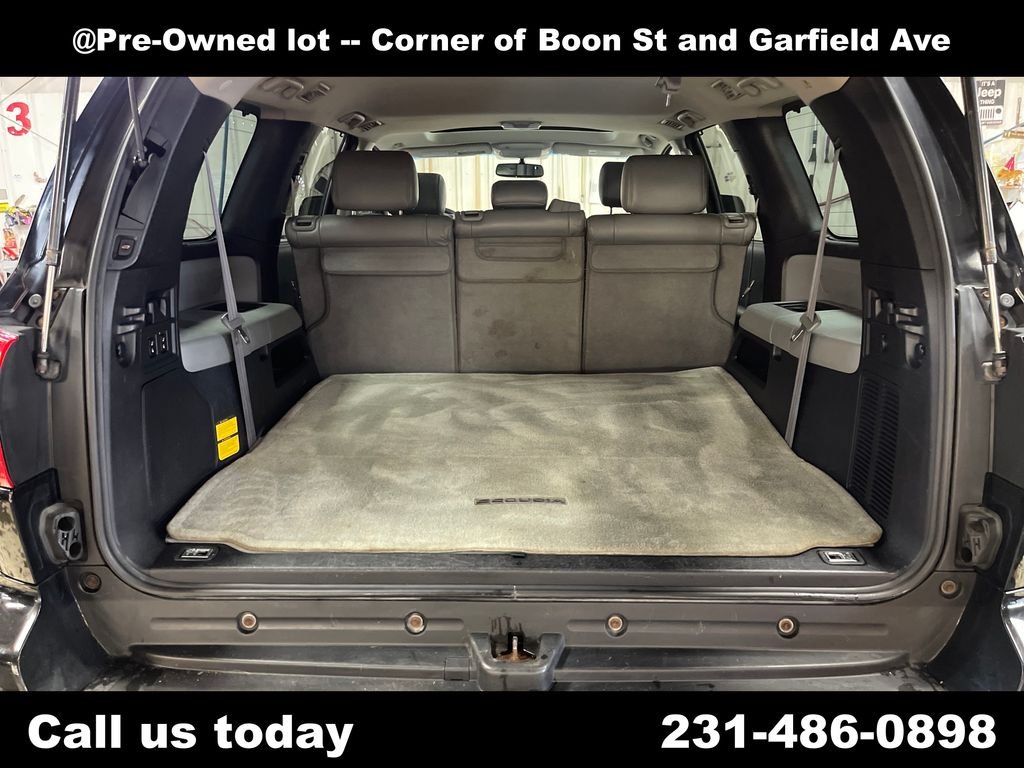 Used 2008  Toyota Limited image 21