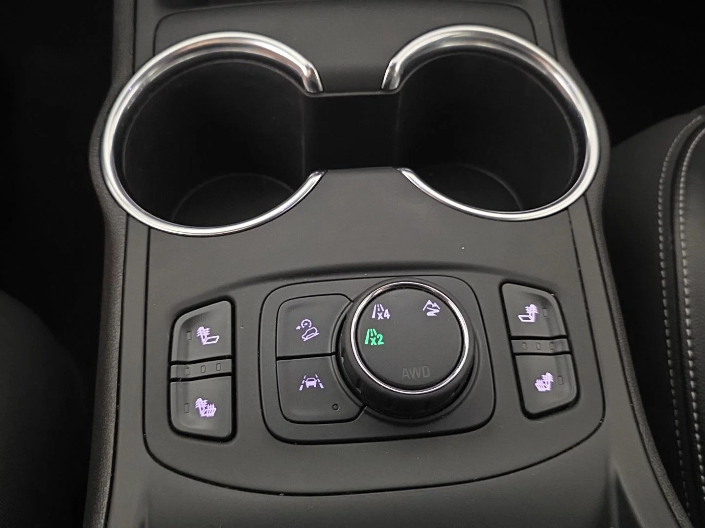 Used 2024 Downpour Metallic GMC SLT image 17