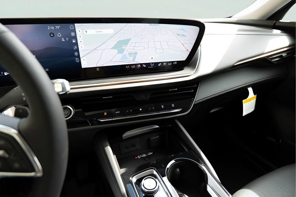 New 2026 Iridescent White Tricoat Buick Avenir image 15