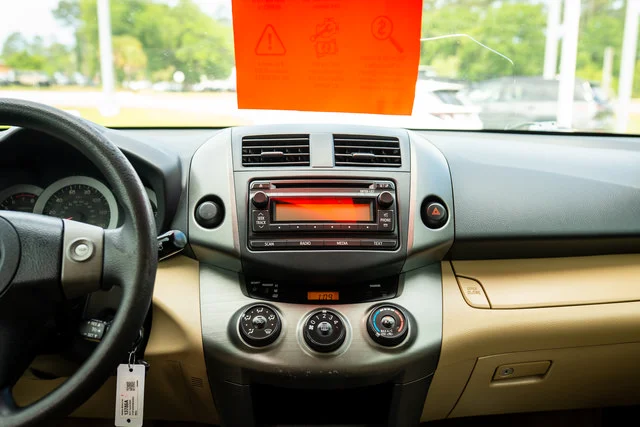 Used 2012 Super White Toyota Base image 8
