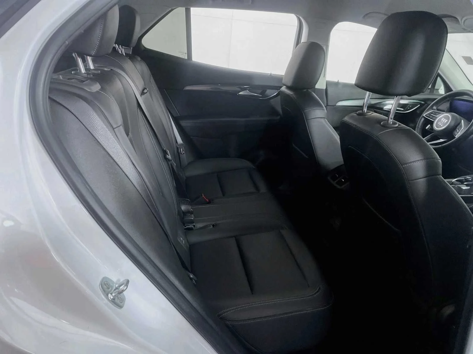 Used 2024 Summit White Buick Preferred image 25