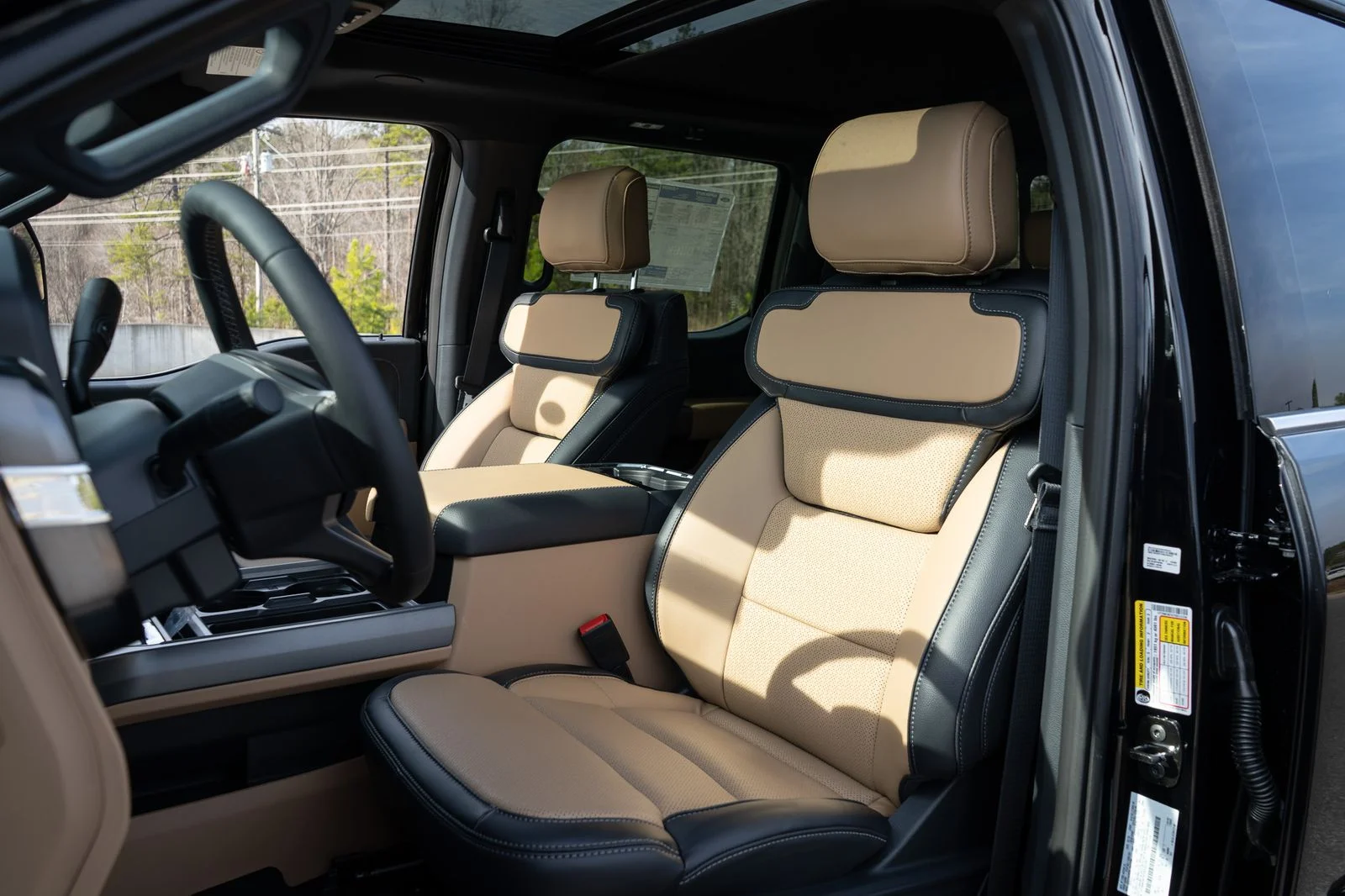 New 2026 Agate Black Metallic Ford F-350® Lariat® image 24