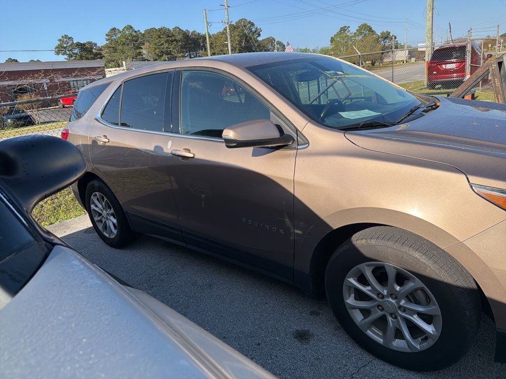 Used 2018 Chevrolet Equinox LT with VIN 2GNAXJEV5J6322479 for sale in New Bern, NC