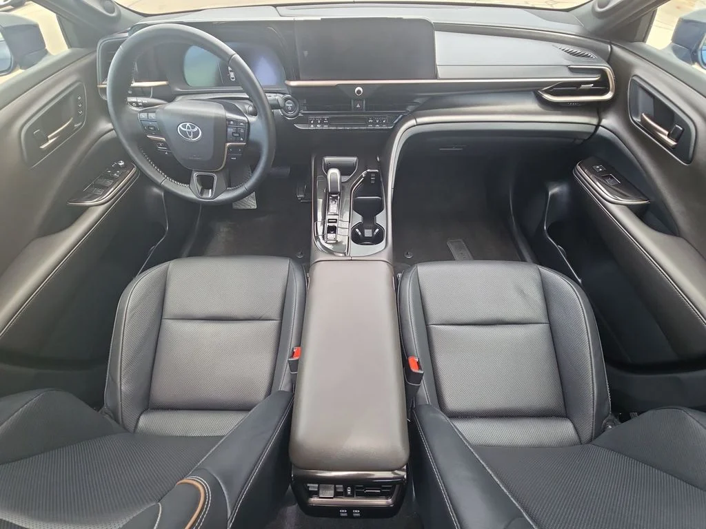 Used 2025 White Toyota Nightshade image 32