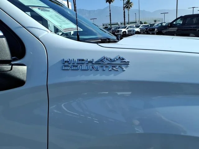Used 2026 Polar White Tricoat Chevrolet High Country image 6