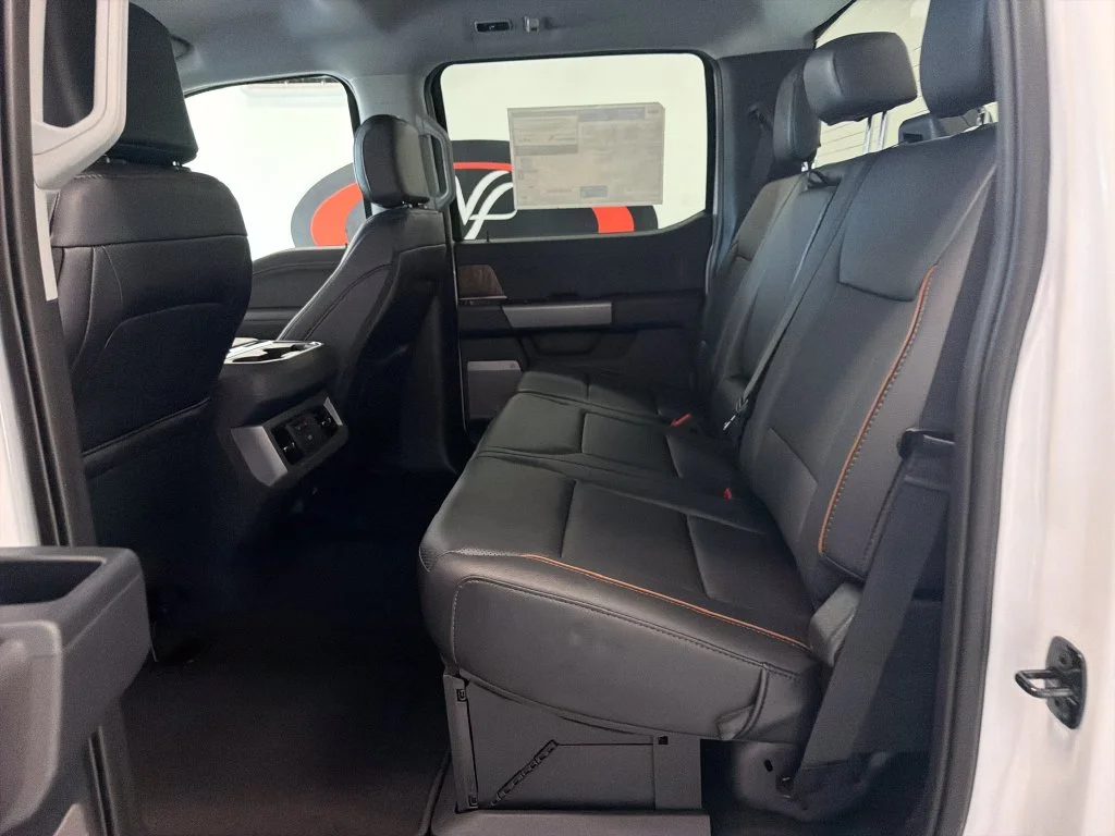 New 2027 Oxford White Ford F-250® Lariat® image 12
