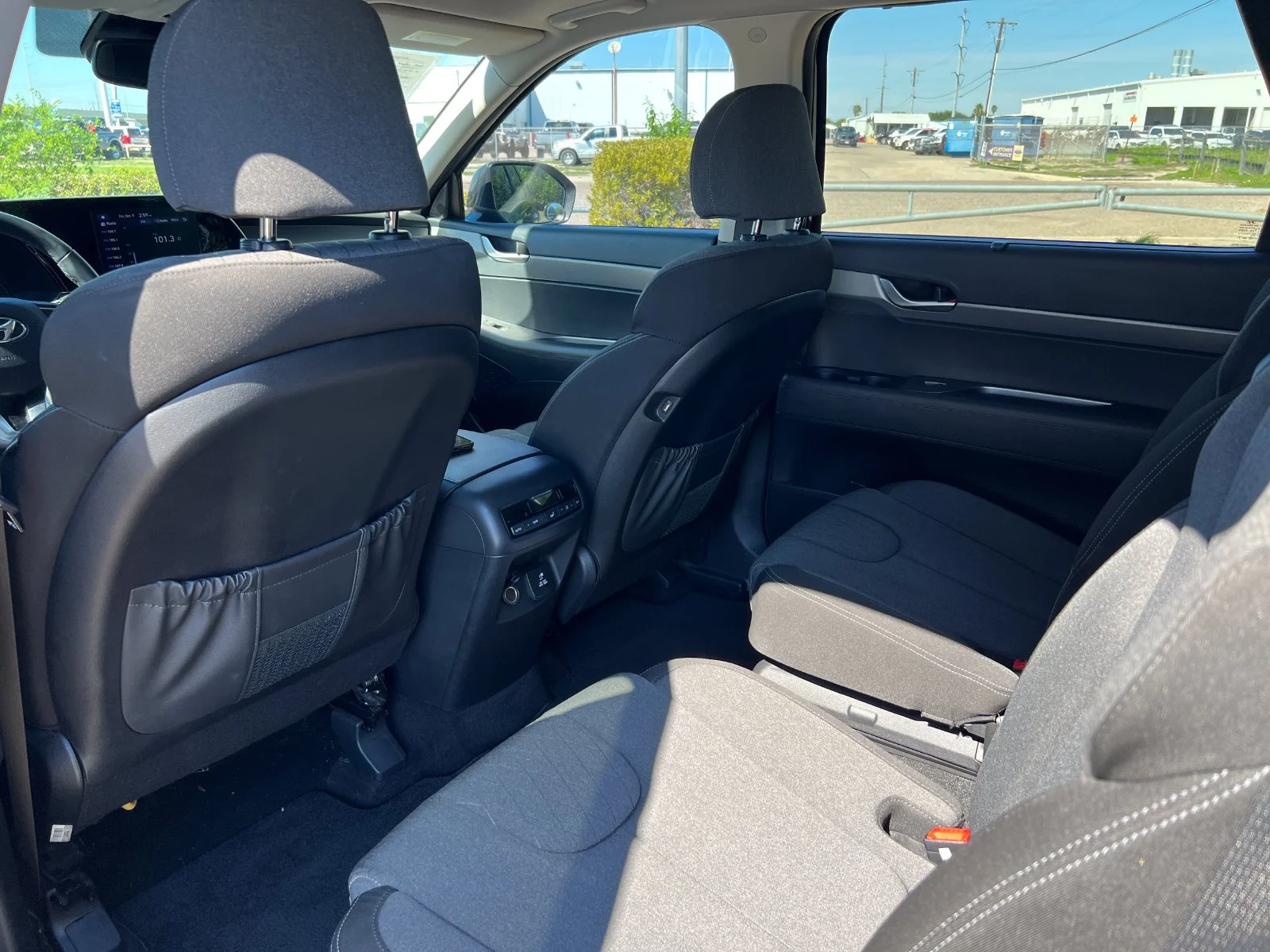 Used 2022 Green Hyundai SEL image 18