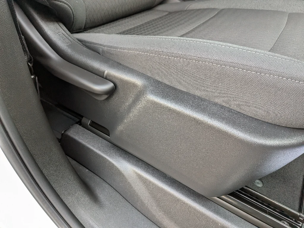 Used 2025 Summit White Chevrolet LT image 23
