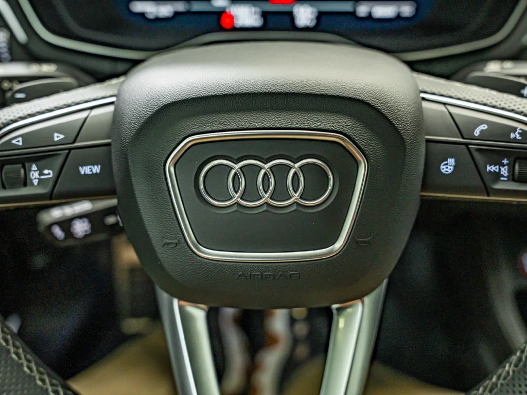 Used 2024 Glacier White Metallic/Black Roof Audi 3.0T Premium Plus image 28