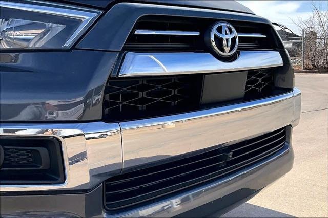 Certified Used 2022 MAGNETIC GRAY MET. Toyota  image 28