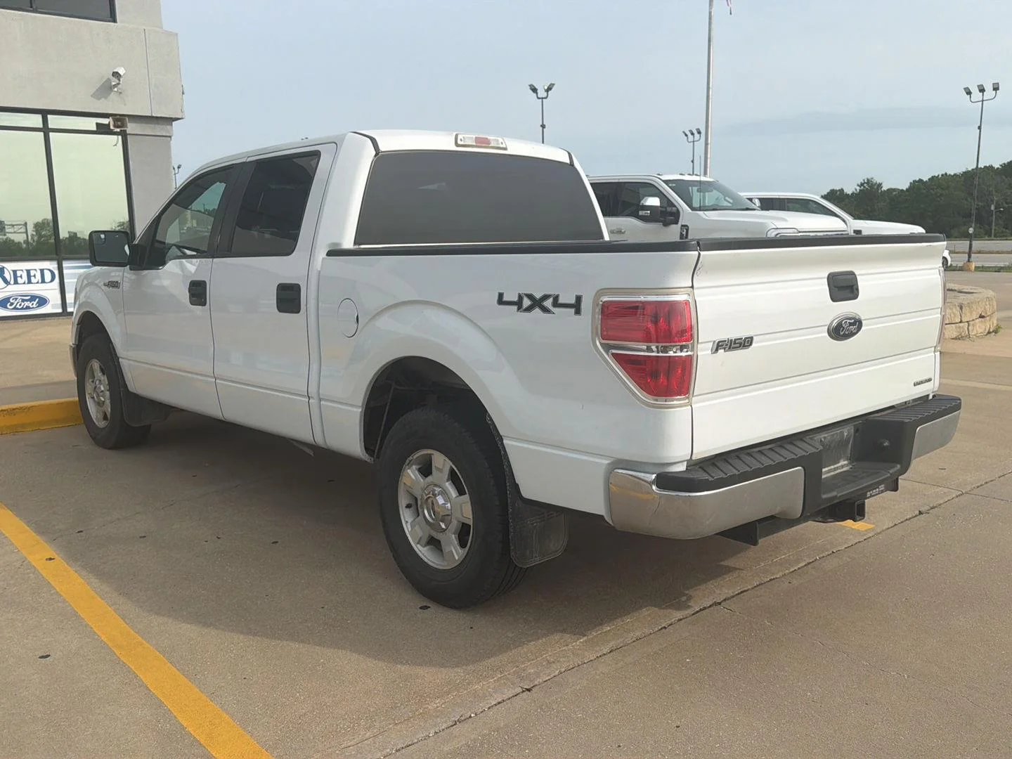 Used 2011 Oxford White Ford XLT image 2