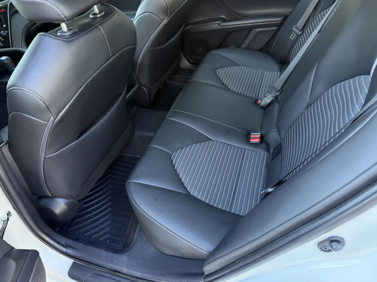 Used 2023 Ice Cap Toyota SE image 12