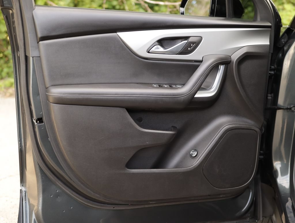 Used 2020 NIGHTFALL GRAY METALLIC Chevrolet LT image 23