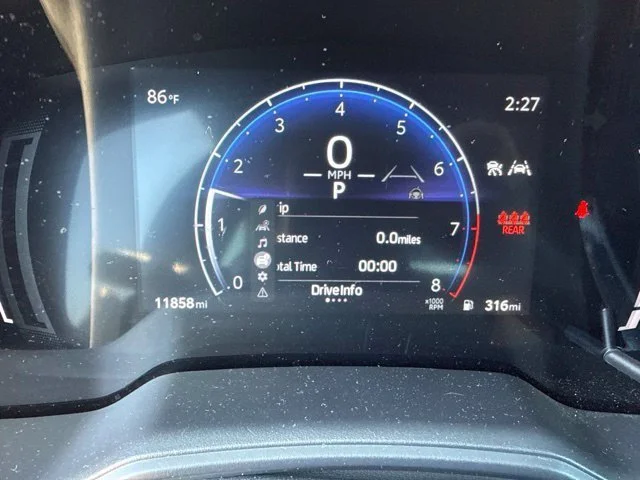 Used 2025  Toyota SE image 6