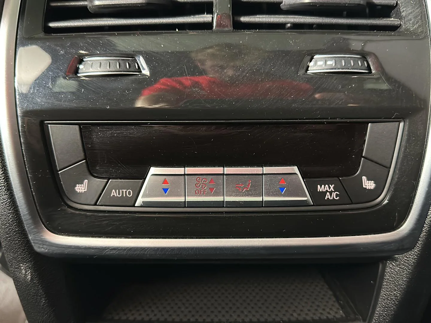 Used 2022 Black Sapphire Metallic BMW M50i image 25