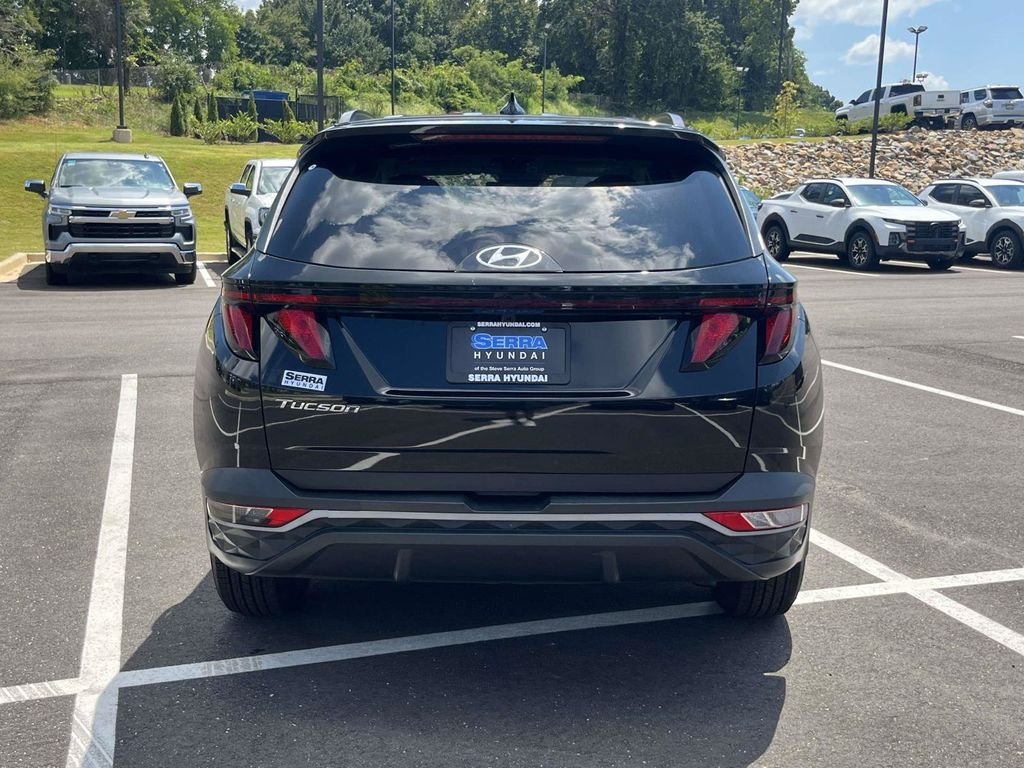 Used 2024 Black Hyundai SEL image 4