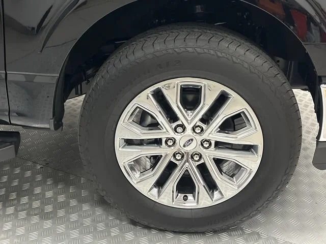 New 2026 Agate Black Metallic Ford Lariat image 22