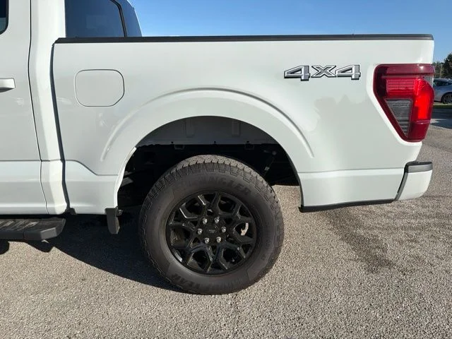 Used 2024 White Ford XLT image 9