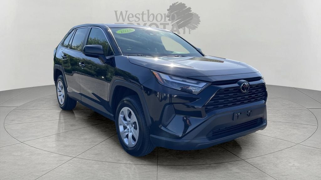2024 Toyota RAV4 LE AWD's photo
