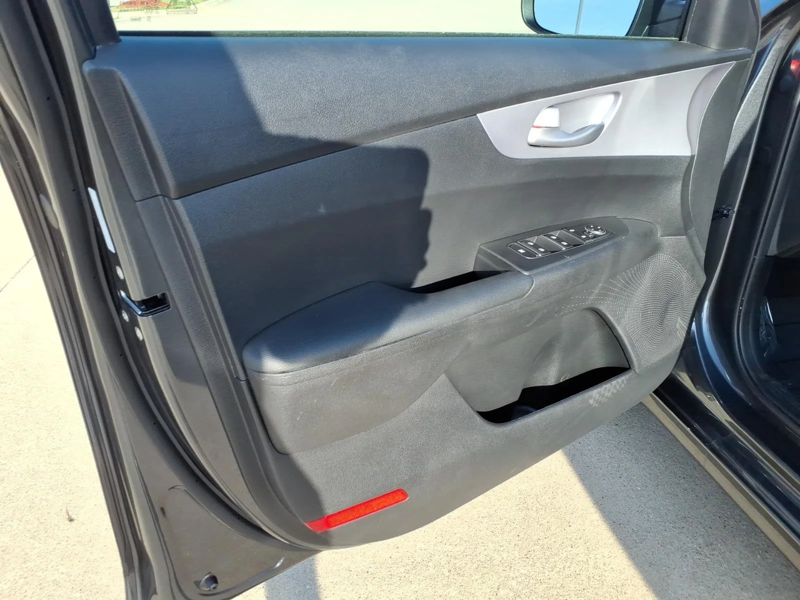 2024 Kia Forte LXS - Photo 20