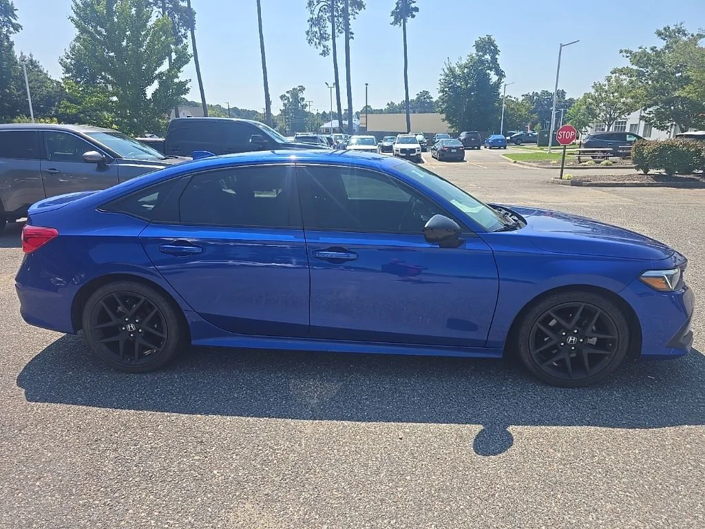 Used 2024  Honda Sport image 4