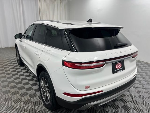 Used 2022 White Lincoln Standard image 6