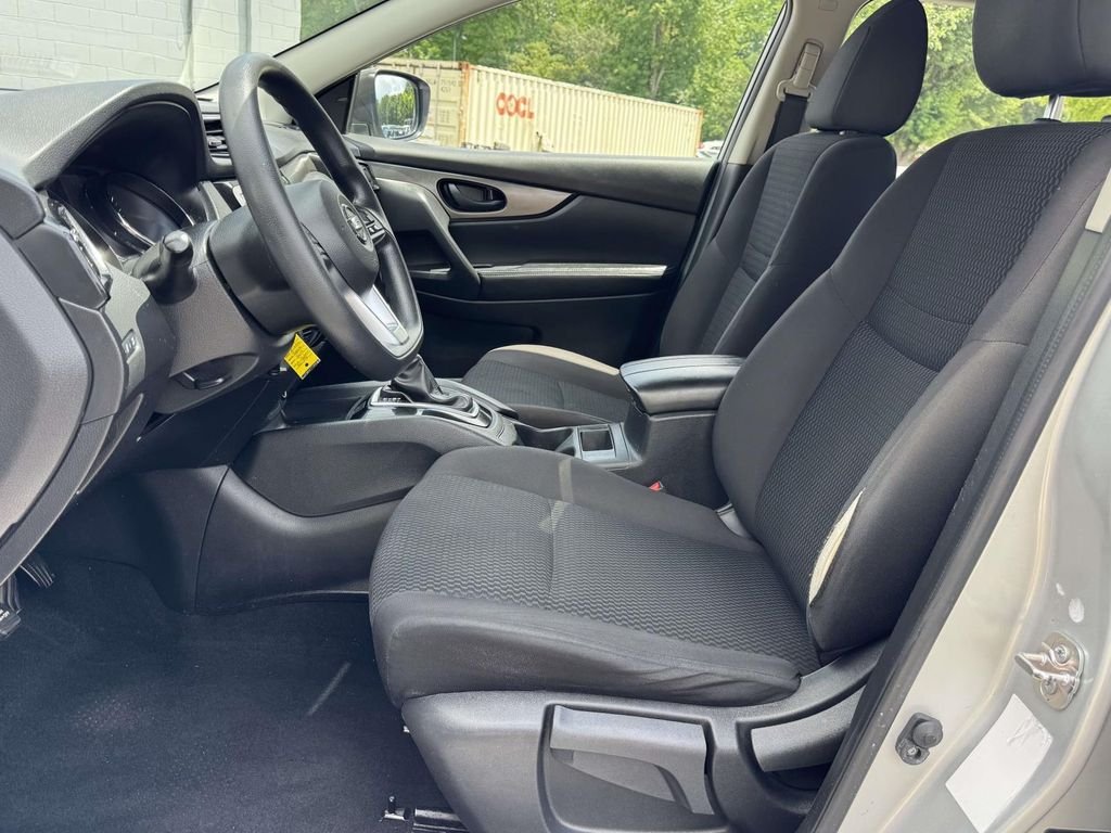 Used 2019 Silver Nissan S image 20