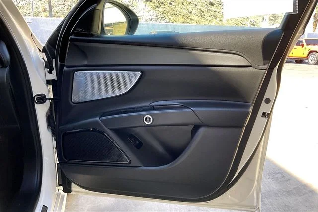 Used 2024  Maserati GT image 23