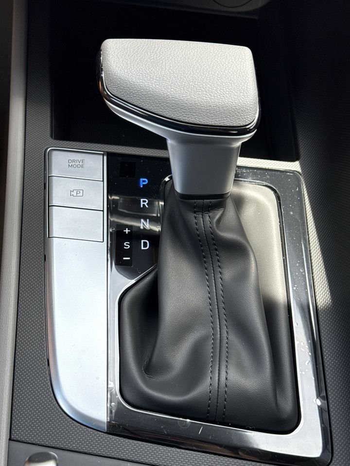 New 2026 Amazon Gray Hyundai SE image 26